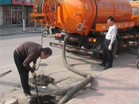 察哈尔右翼前清掏化粪池，健康生活从这里开始